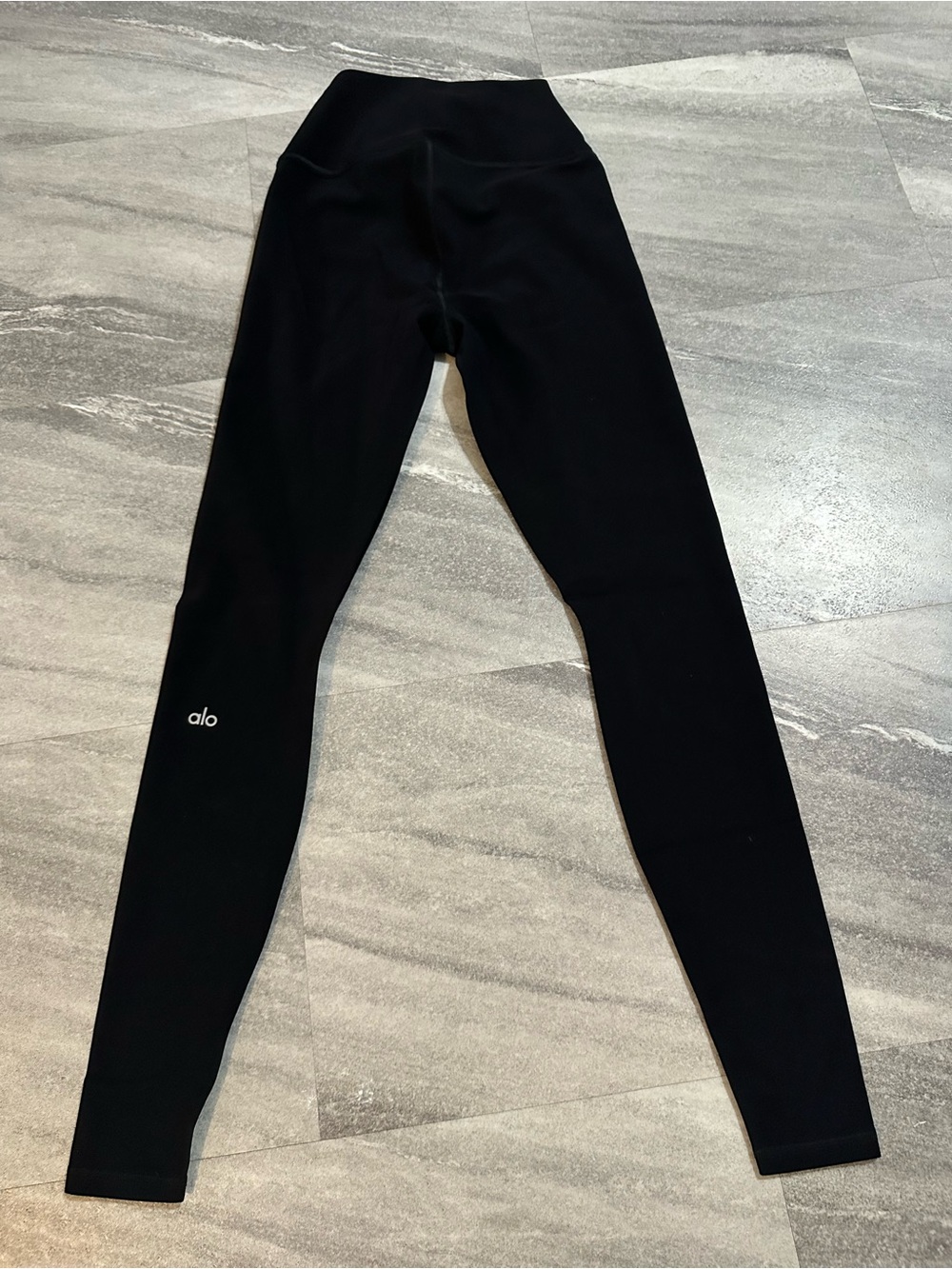 Alo Yoga High-Waist Ripped Warrior Leggings in black XS